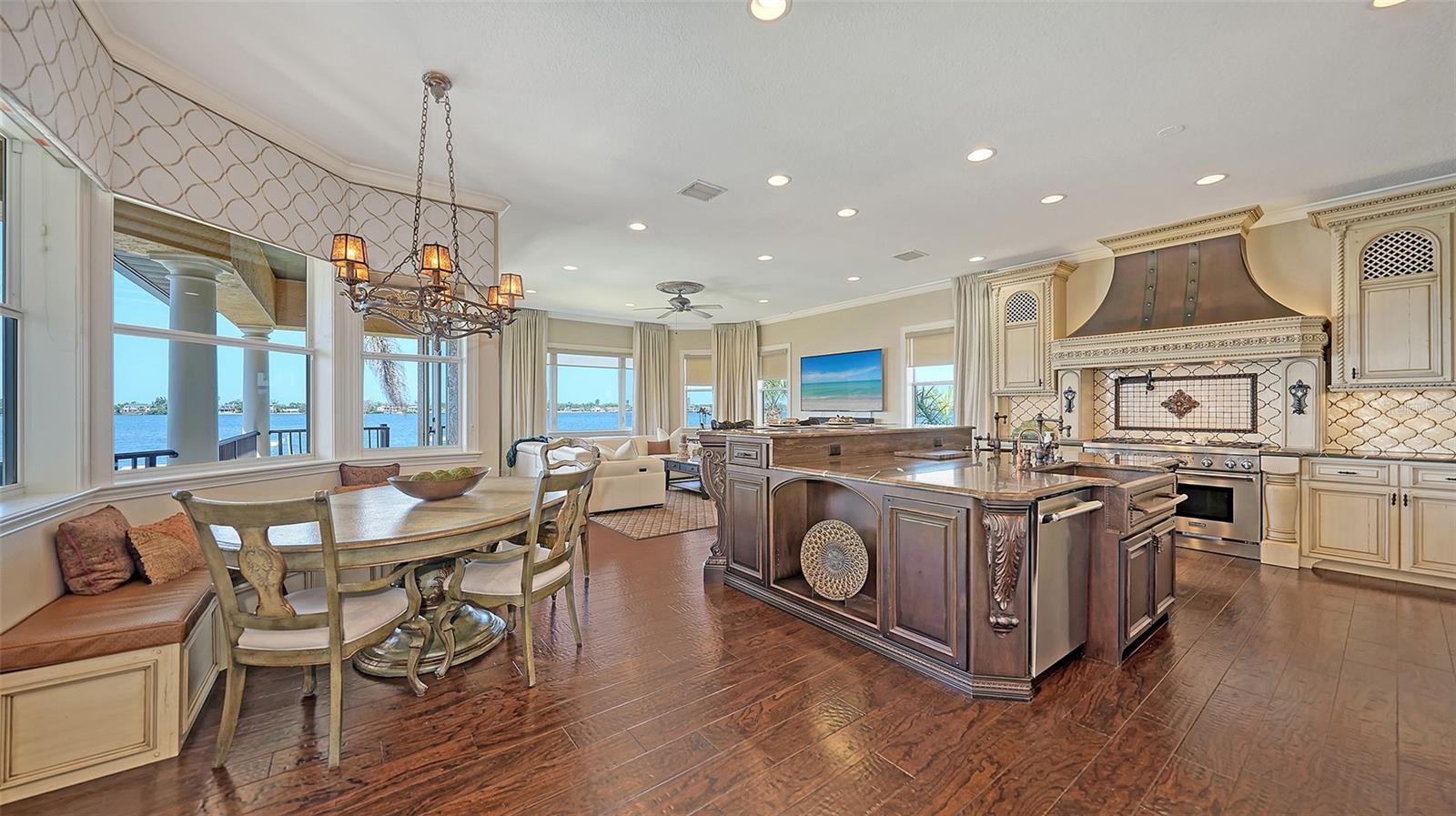 A4648878 Property Photo