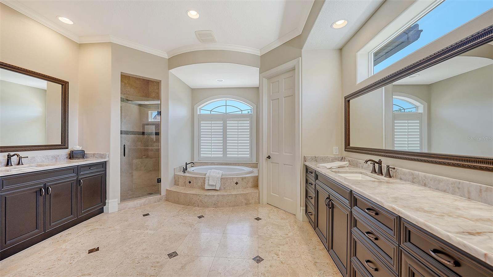 A4648878 Property Photo