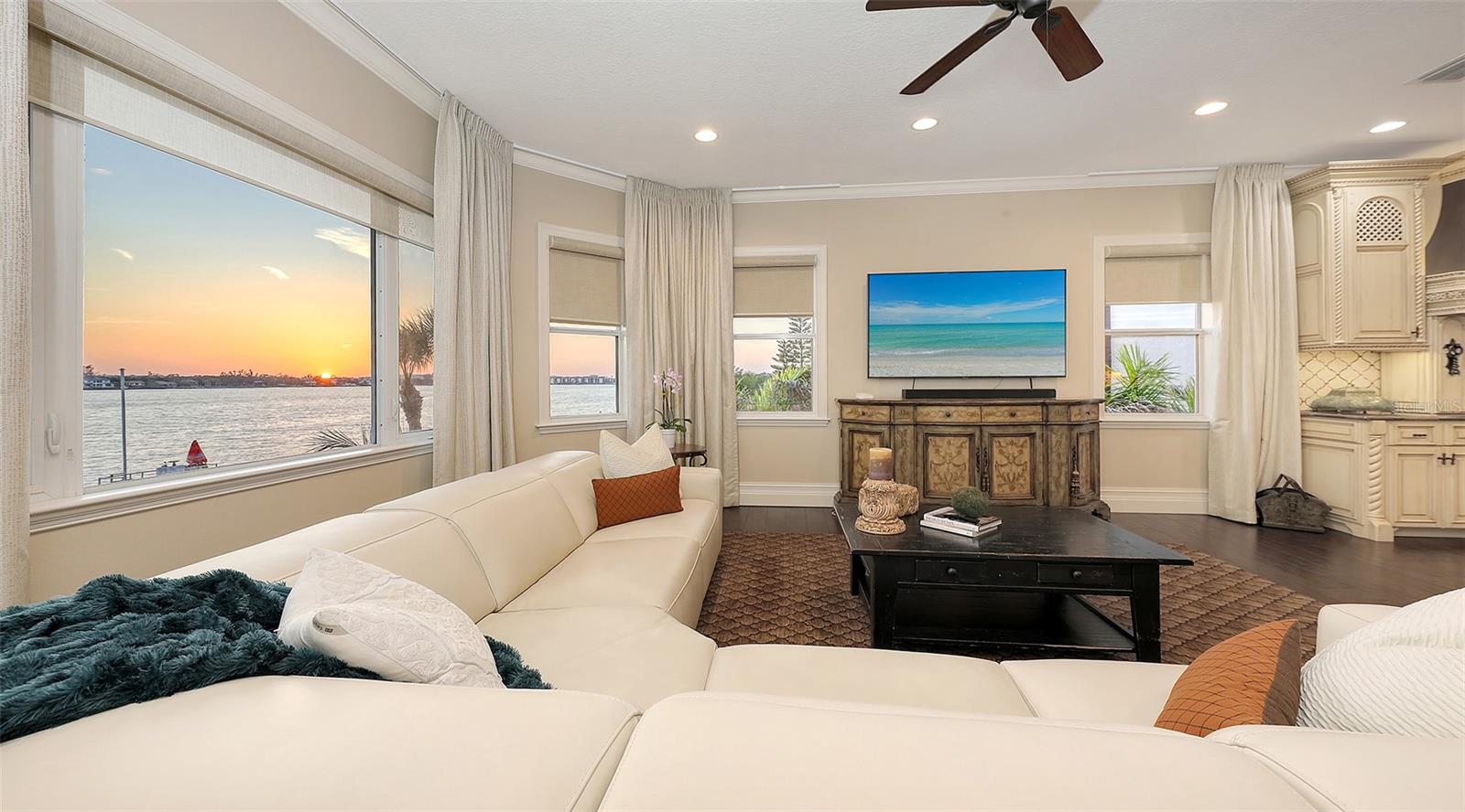 A4648878 Property Photo