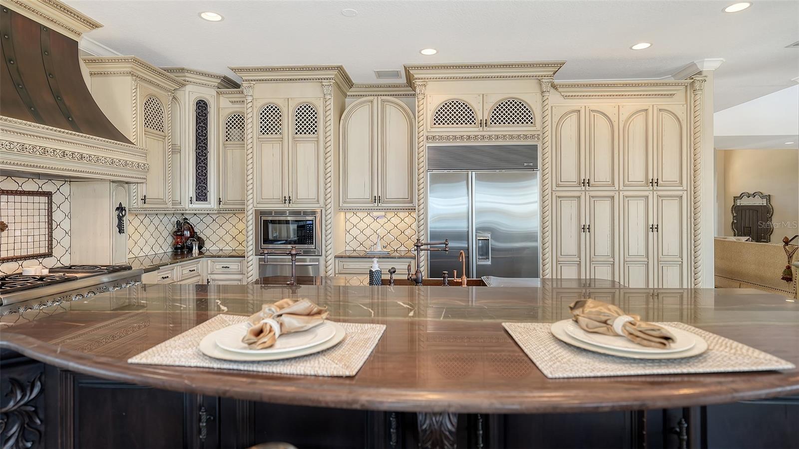 A4648878 Property Photo