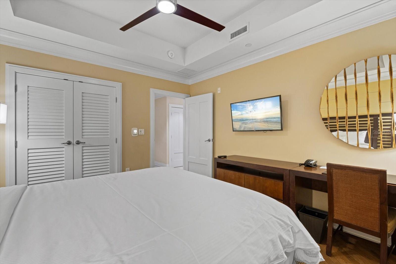 915 SEASIDE DR #405, WEEKS 22-23, SARASOTA, FL, 34242