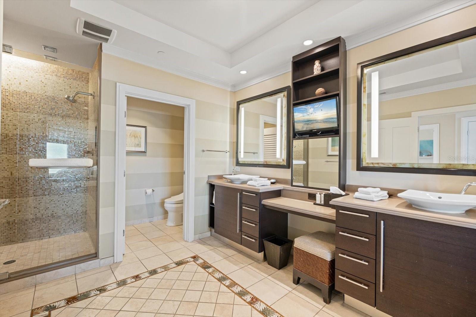 915 SEASIDE DR #405, WEEKS 22-23, SARASOTA, FL, 34242