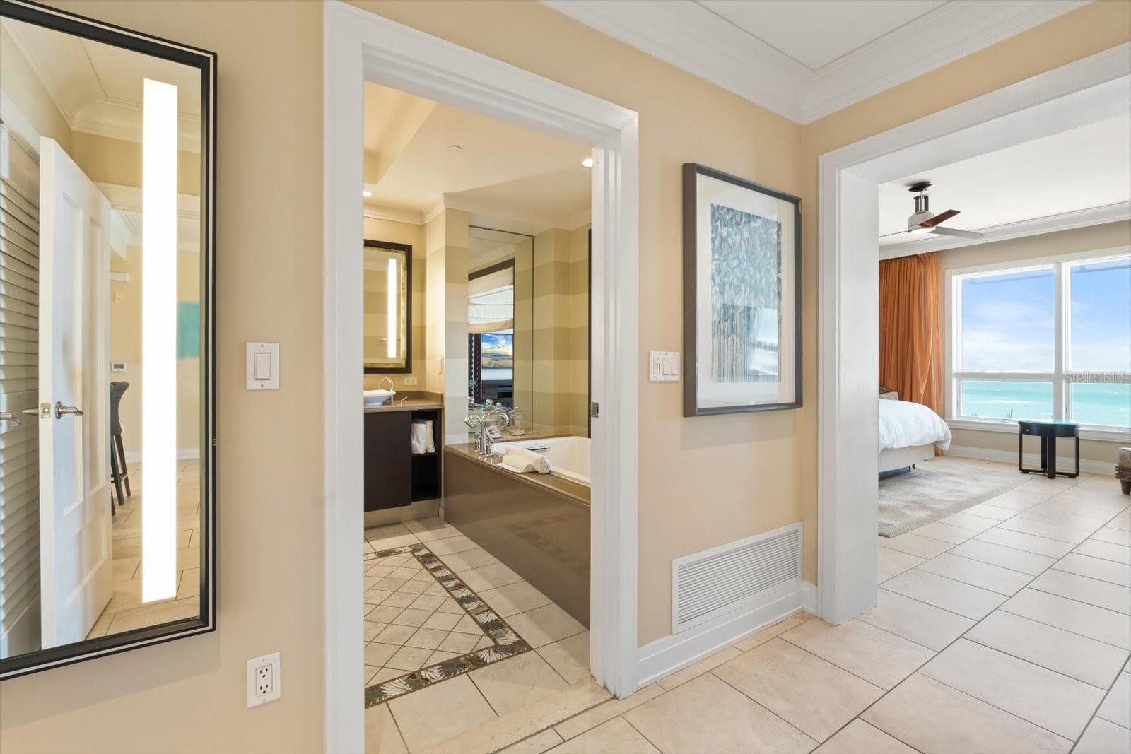 915 SEASIDE DR #405, WEEKS 22-23, SARASOTA, FL, 34242