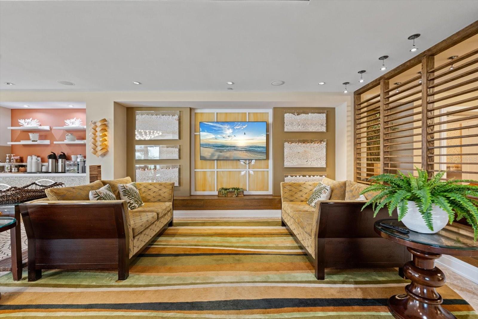 915 SEASIDE DR #405, WEEKS 22-23, SARASOTA, FL, 34242