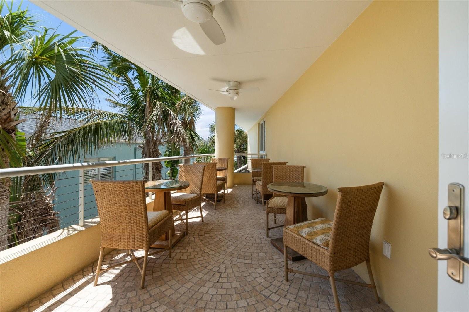 915 SEASIDE DR #405, WEEKS 22-23, SARASOTA, FL, 34242