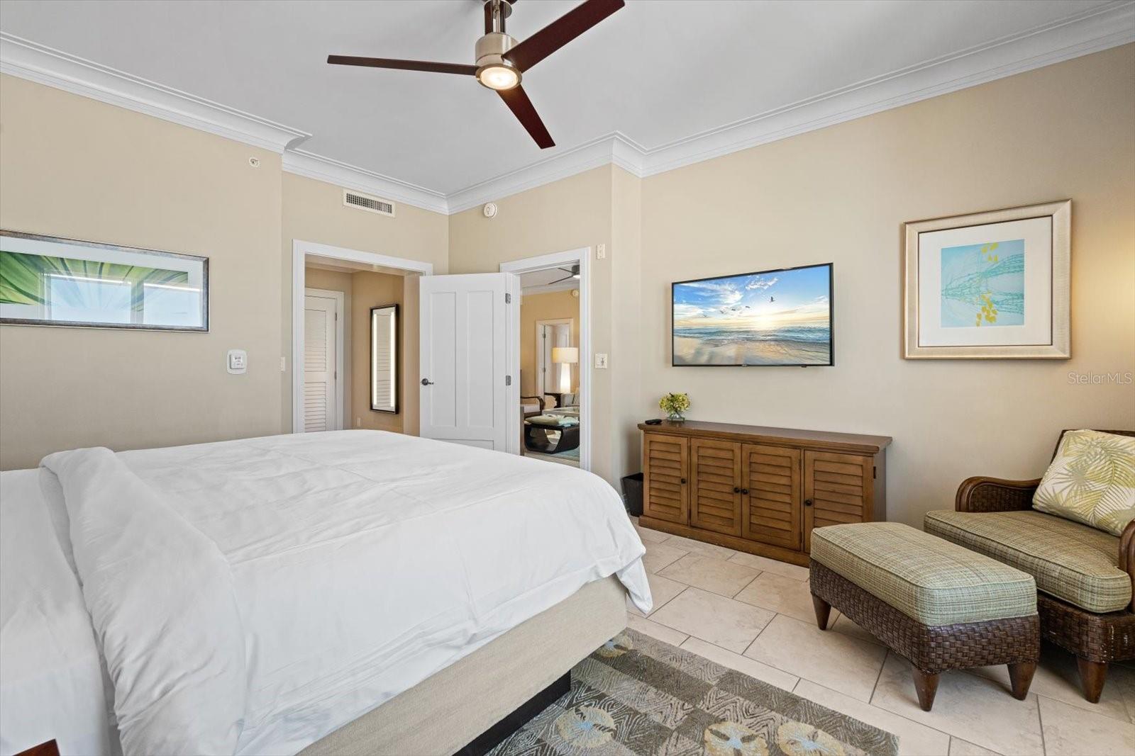 915 SEASIDE DR #405, WEEKS 22-23, SARASOTA, FL, 34242