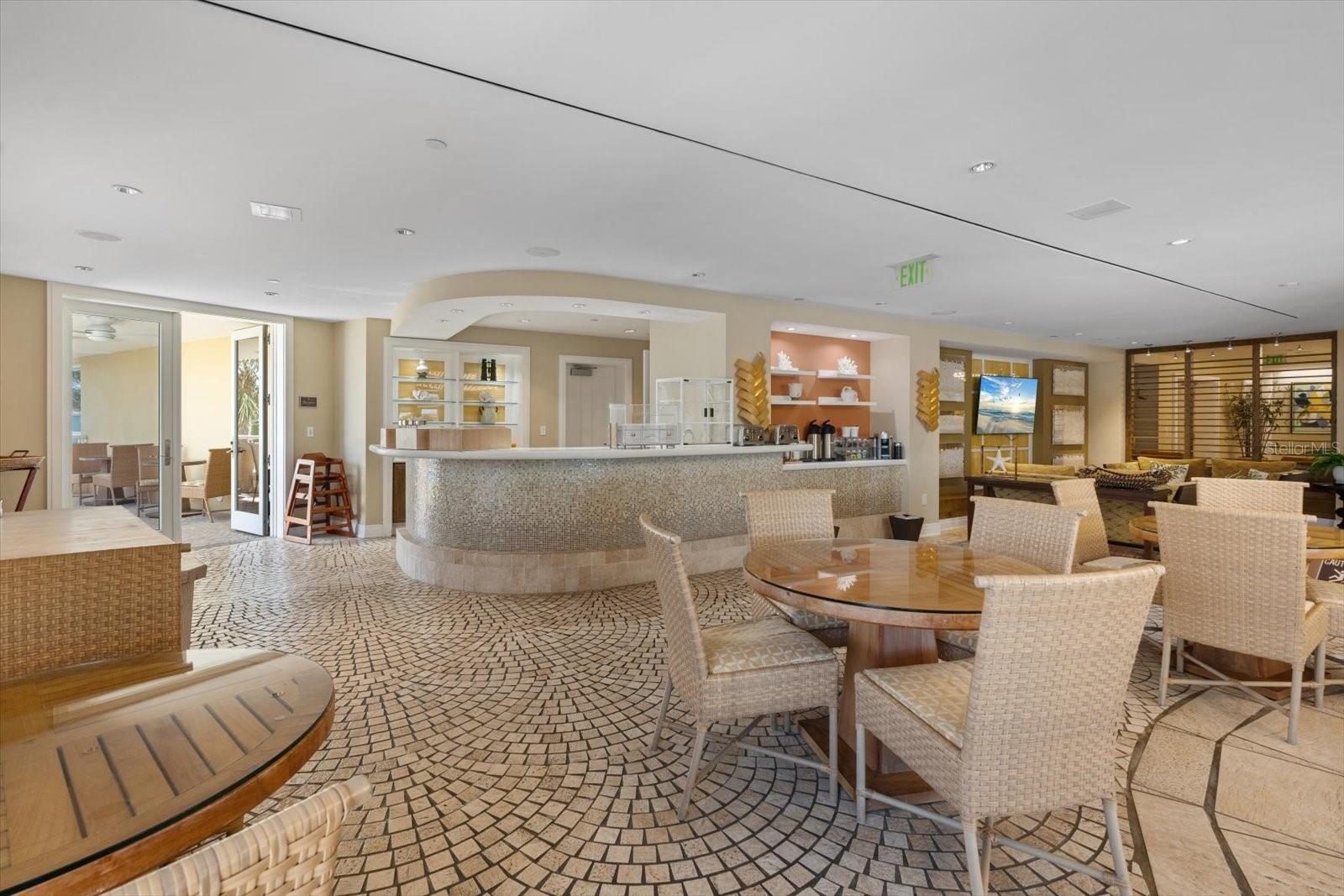 915 SEASIDE DR #405, WEEKS 22-23, SARASOTA, FL, 34242