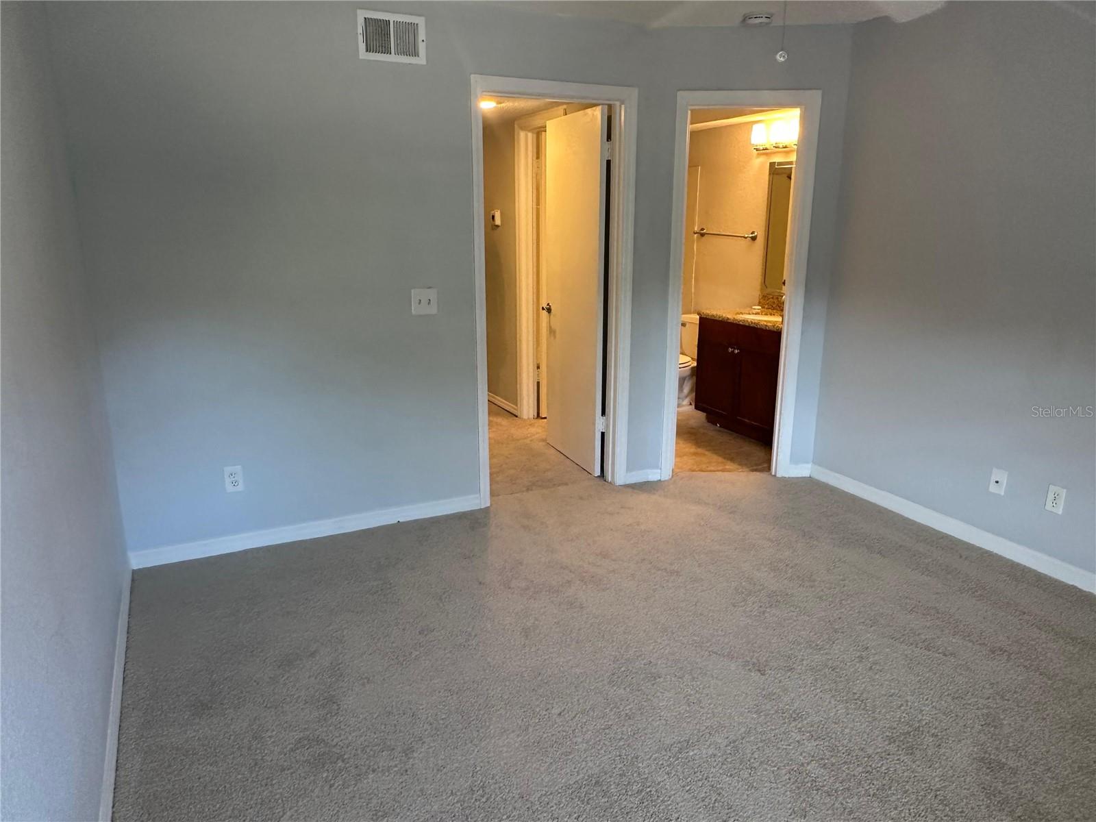 5124 CONROY RD #27, ORLANDO, FL, 32811