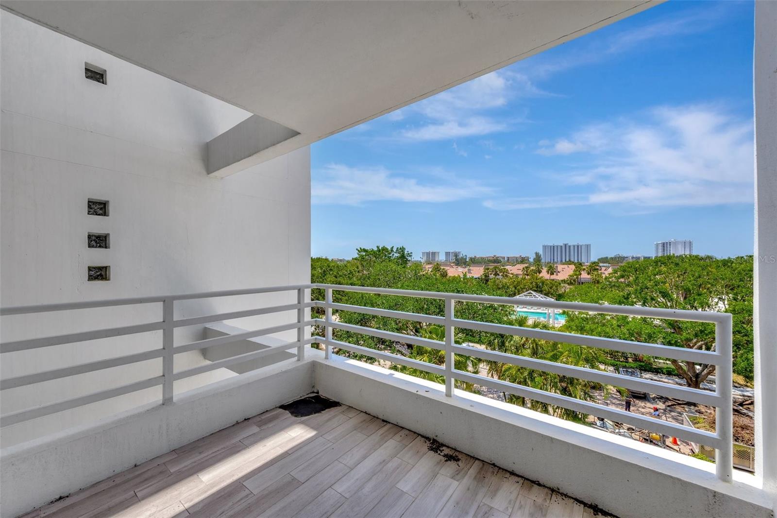 2450 HARBOURSIDE DR #233, LONGBOAT KEY, FL, 34228