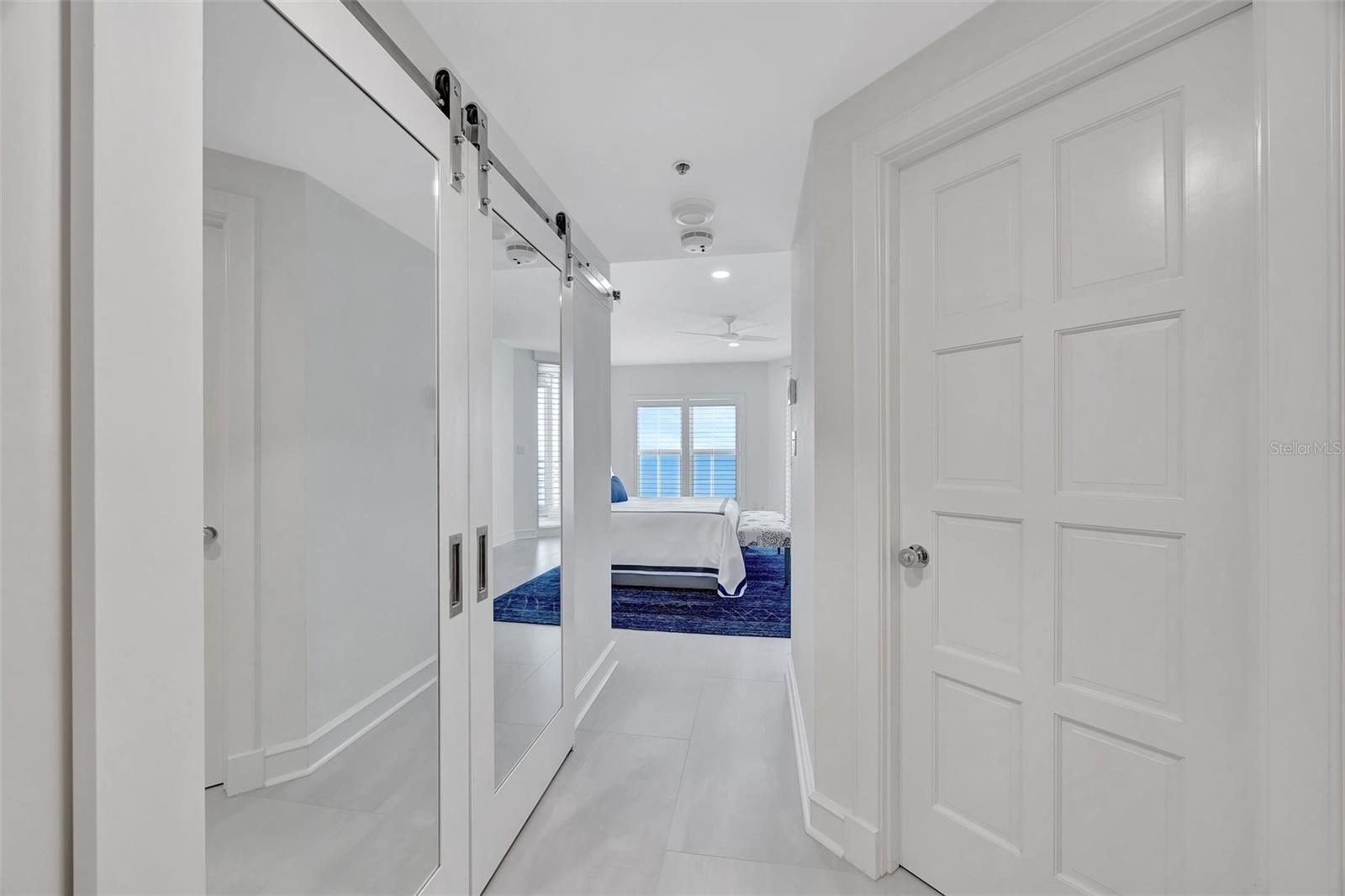 2450 HARBOURSIDE DR #233, LONGBOAT KEY, FL, 34228