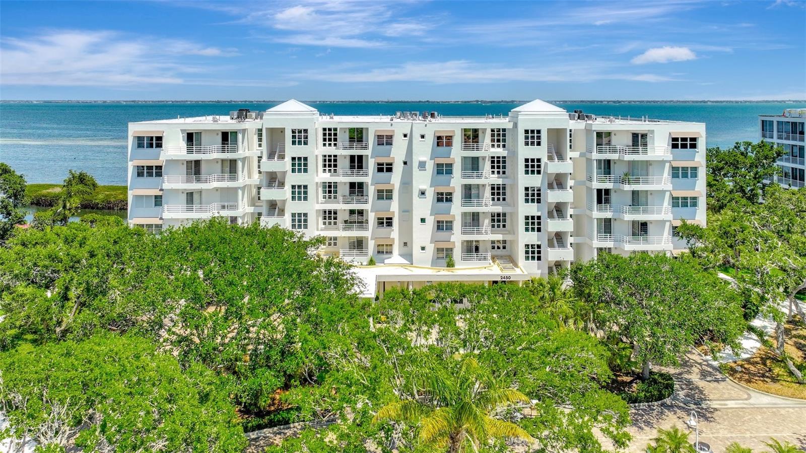 2450 HARBOURSIDE DR #233, LONGBOAT KEY, FL, 34228