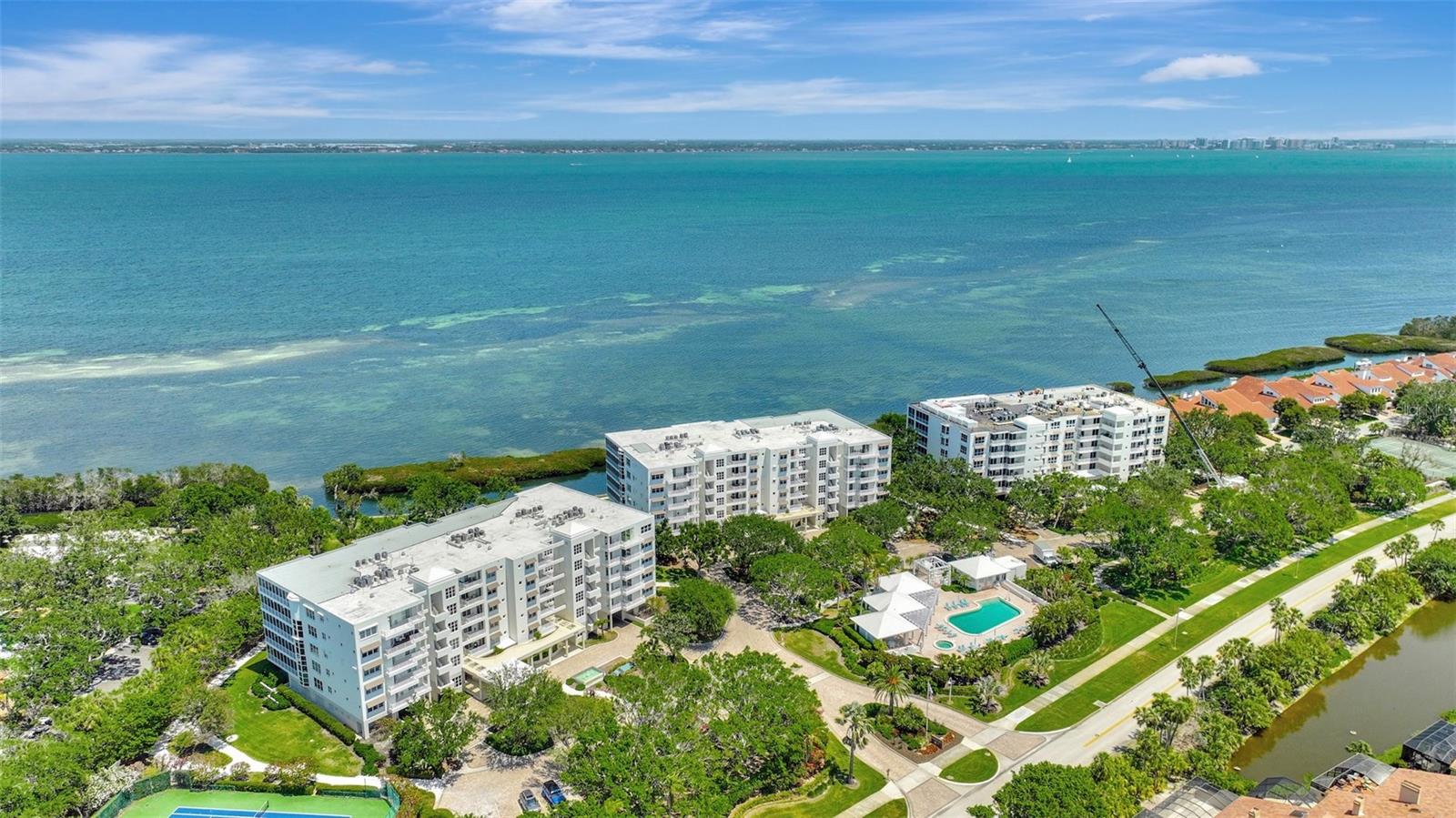 2450 HARBOURSIDE DR #233, LONGBOAT KEY, FL, 34228