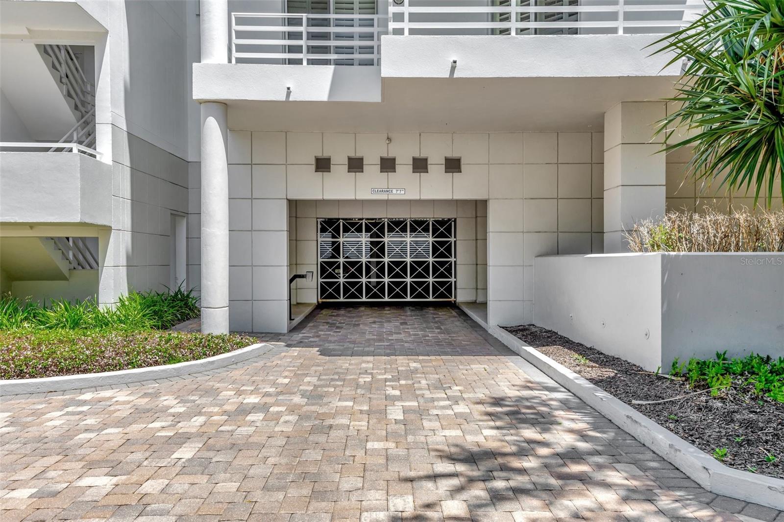 2450 HARBOURSIDE DR #233, LONGBOAT KEY, FL, 34228