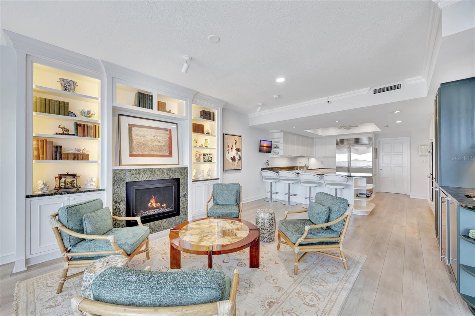 2450 HARBOURSIDE DR #233, LONGBOAT KEY, FL, 34228