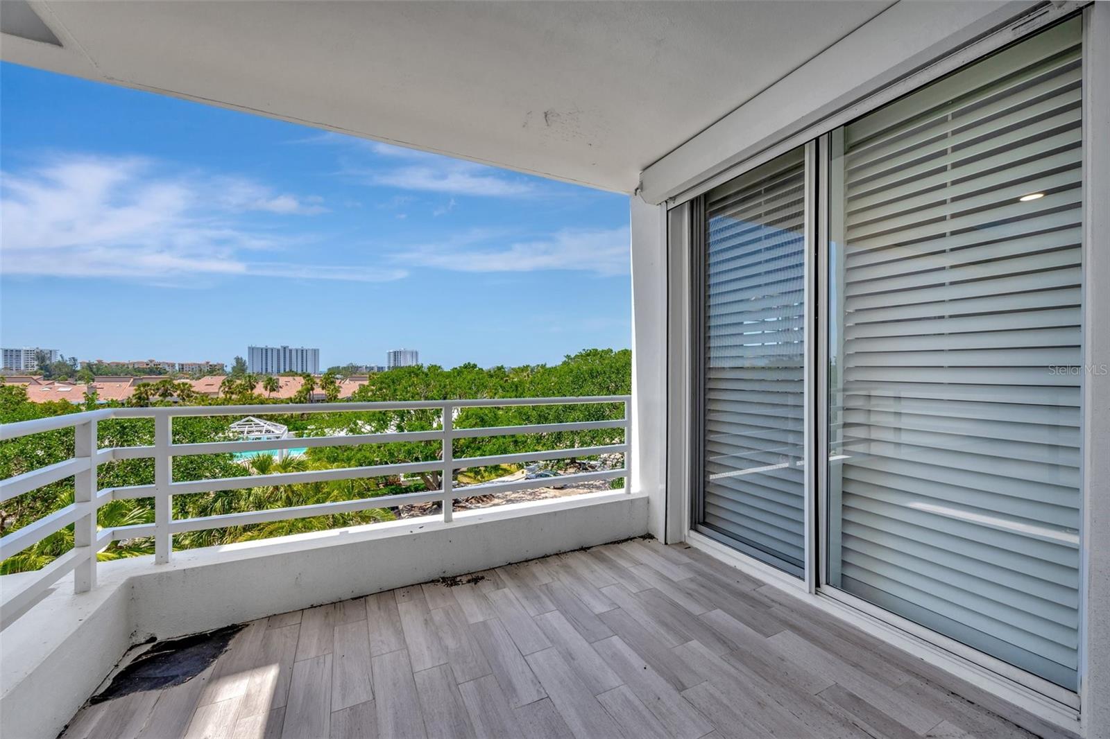 2450 HARBOURSIDE DR #233, LONGBOAT KEY, FL, 34228