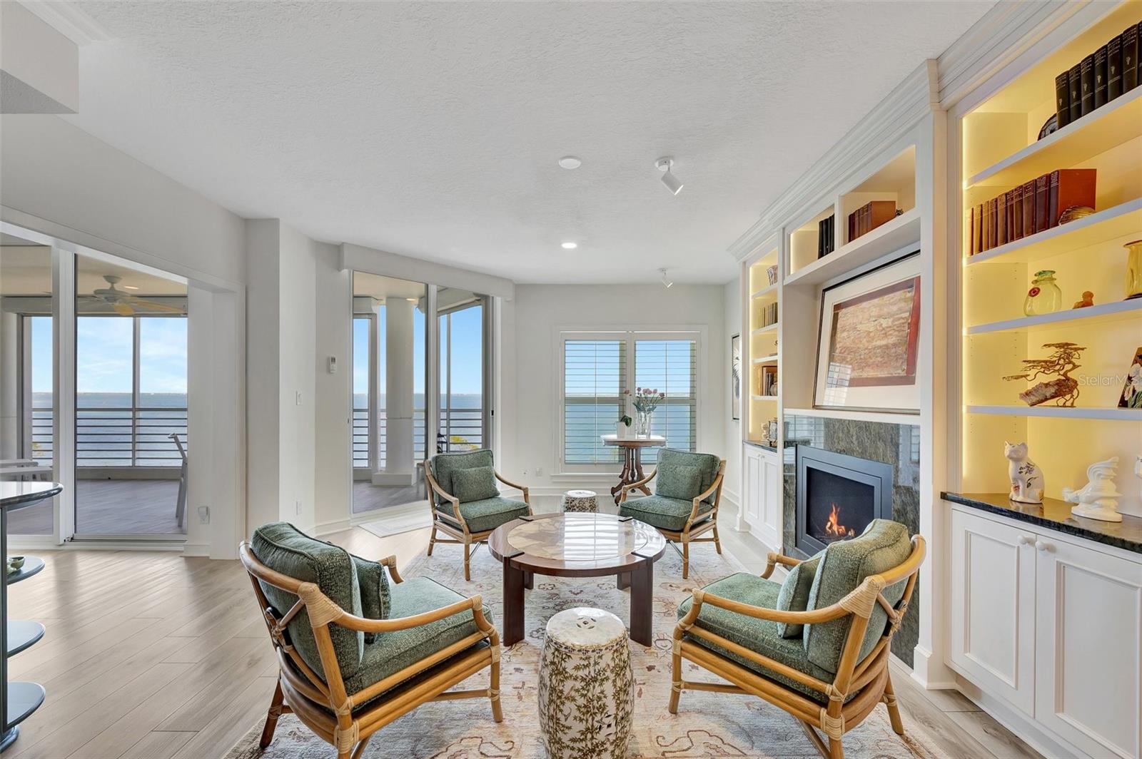 2450 HARBOURSIDE DR #233, LONGBOAT KEY, FL, 34228