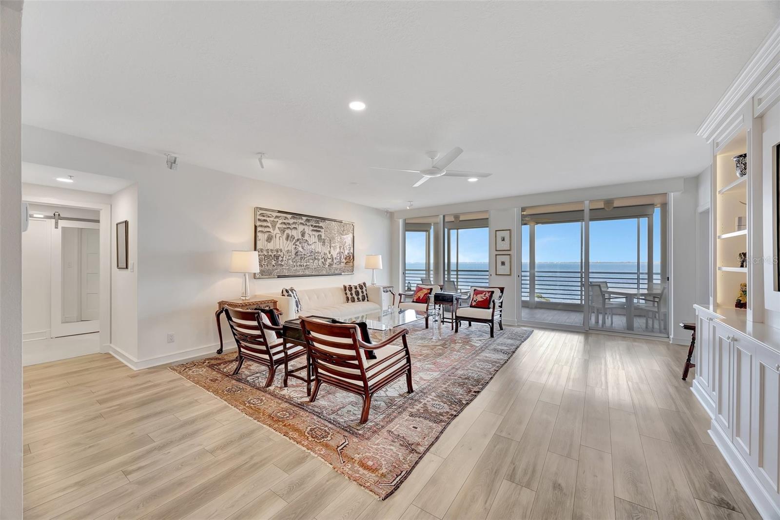 2450 HARBOURSIDE DR #233, LONGBOAT KEY, FL, 34228