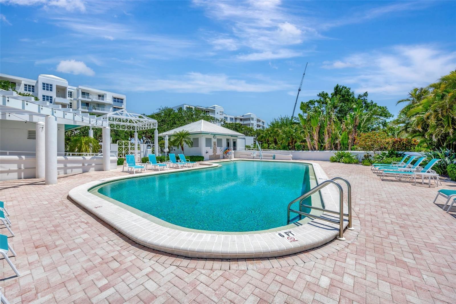 2450 HARBOURSIDE DR #233, LONGBOAT KEY, FL, 34228