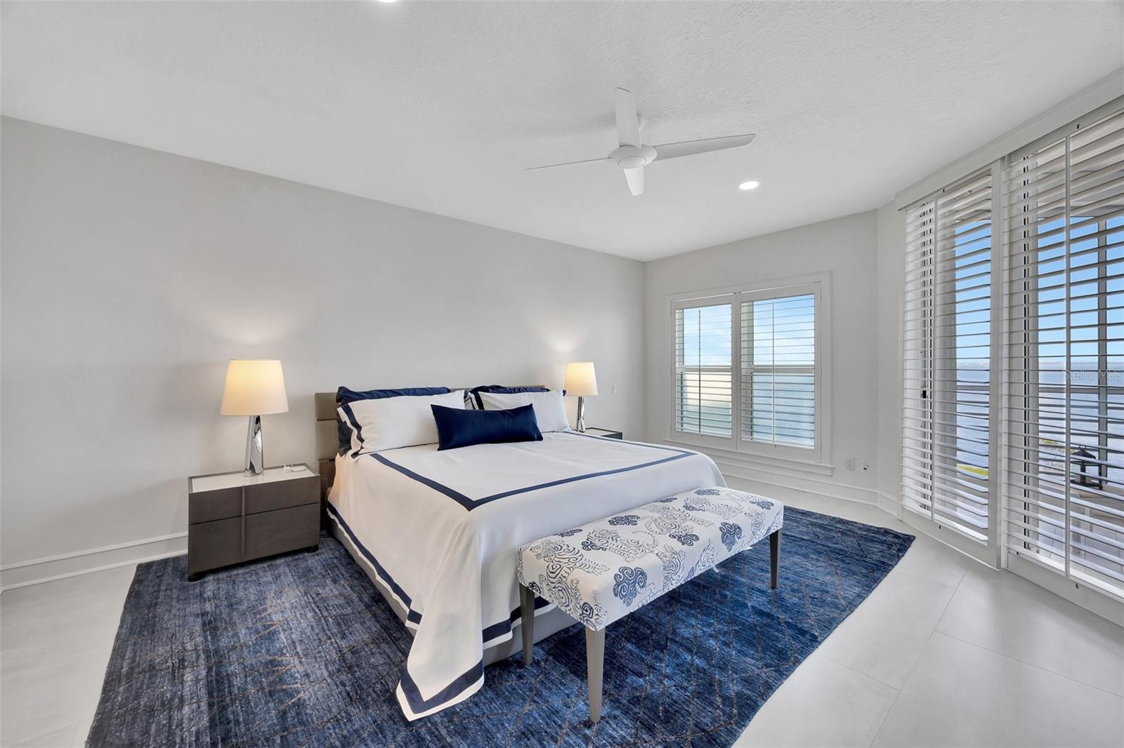 2450 HARBOURSIDE DR #233, LONGBOAT KEY, FL, 34228