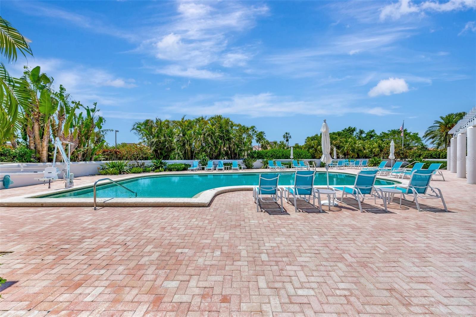 2450 HARBOURSIDE DR #233, LONGBOAT KEY, FL, 34228