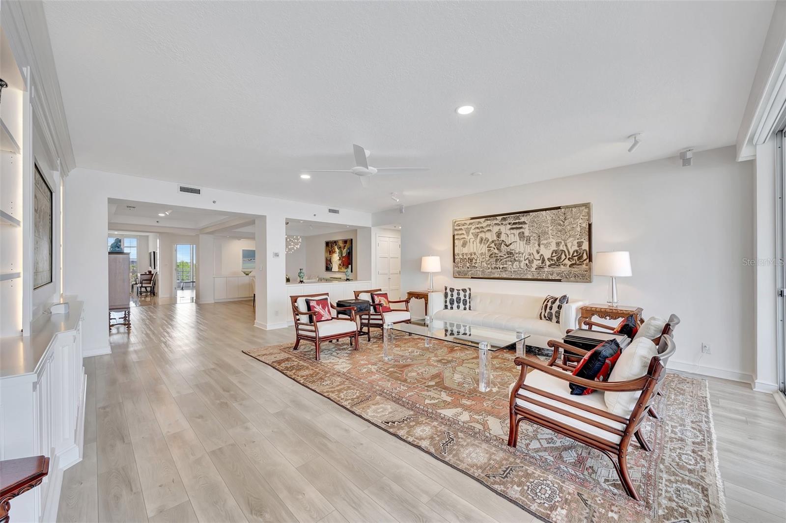 2450 HARBOURSIDE DR #233, LONGBOAT KEY, FL, 34228