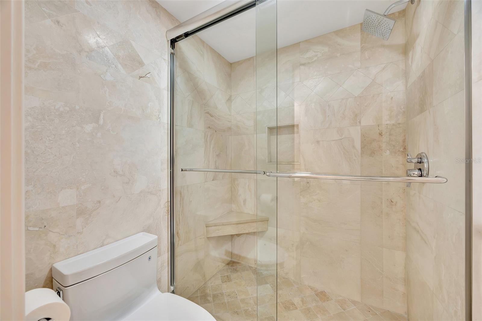 2450 HARBOURSIDE DR #233, LONGBOAT KEY, FL, 34228