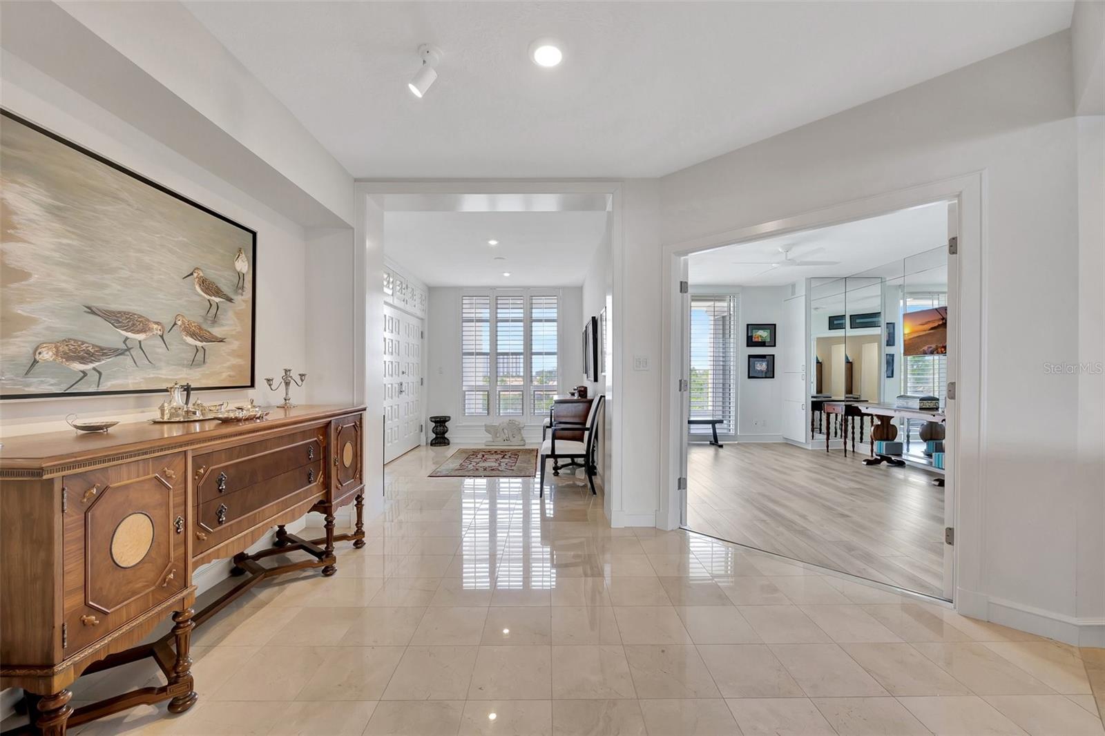 2450 HARBOURSIDE DR #233, LONGBOAT KEY, FL, 34228