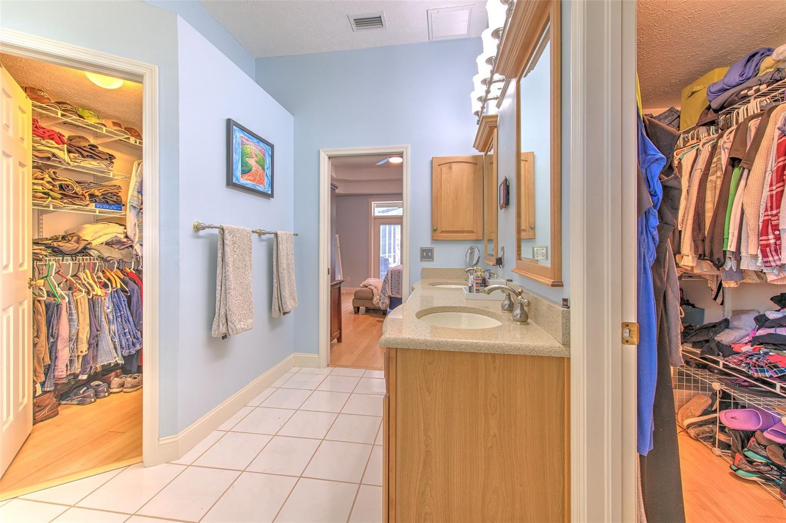 2113 GOLF MANOR BLVD, VALRICO, FL, 33596