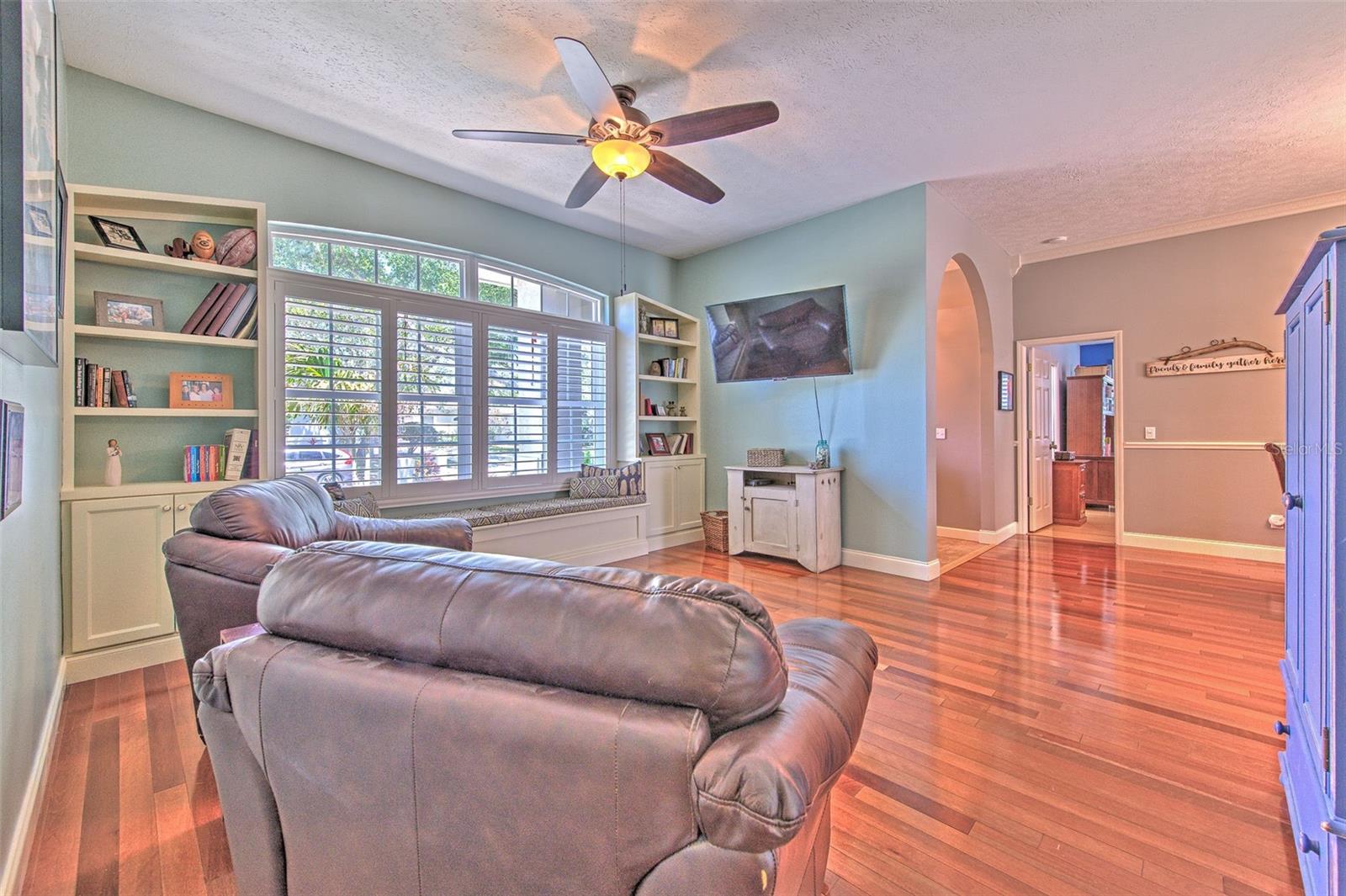 2113 GOLF MANOR BLVD, VALRICO, FL, 33596