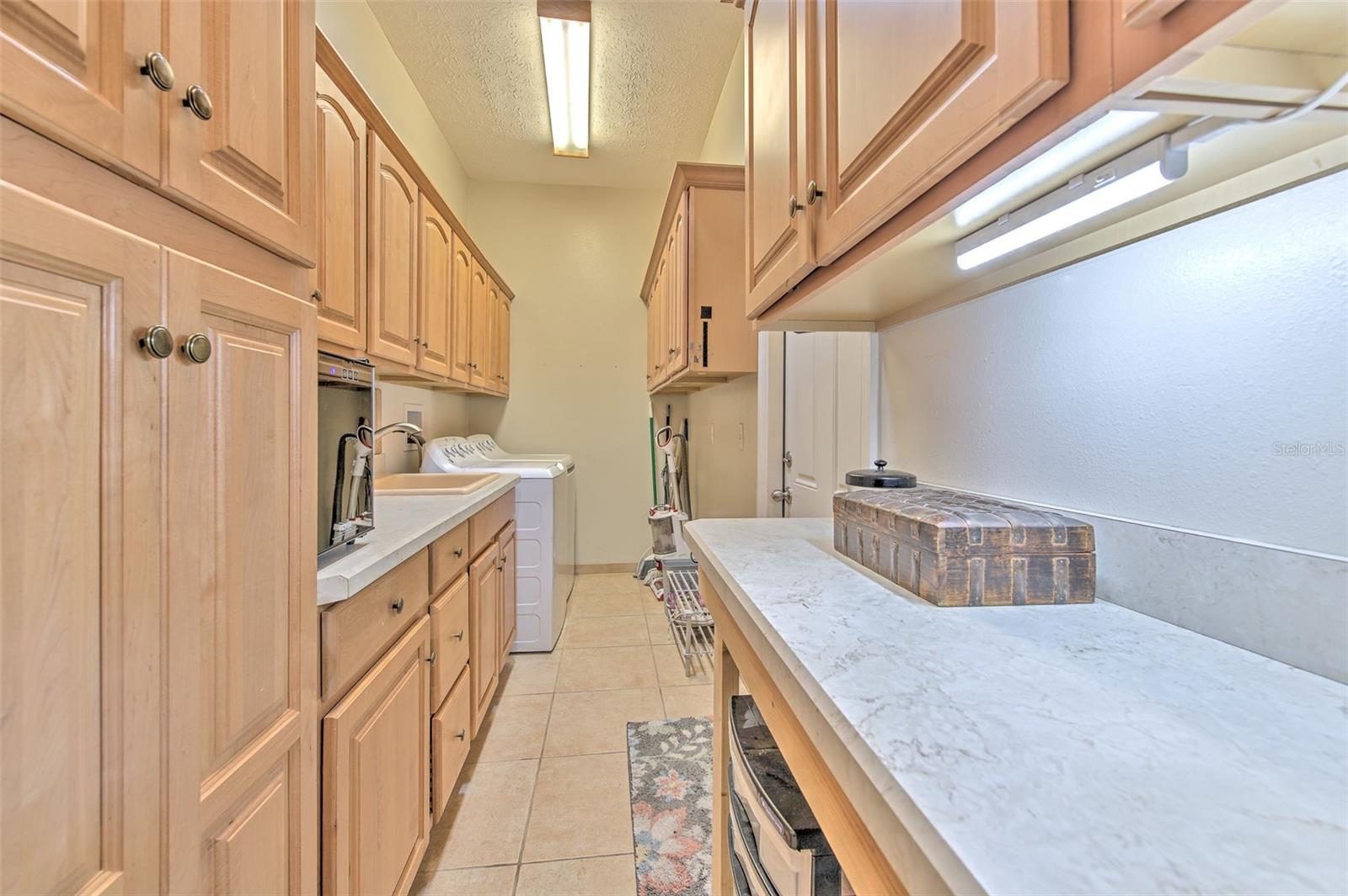 2113 GOLF MANOR BLVD, VALRICO, FL, 33596