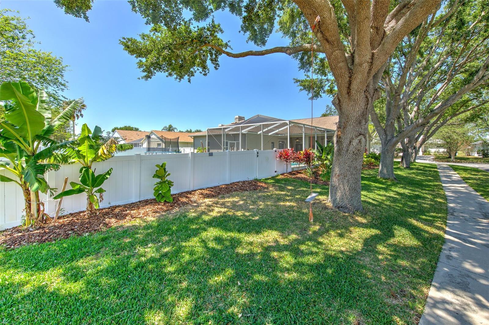 2113 GOLF MANOR BLVD, VALRICO, FL, 33596