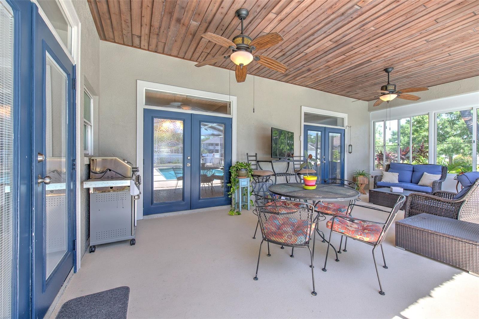 2113 GOLF MANOR BLVD, VALRICO, FL, 33596