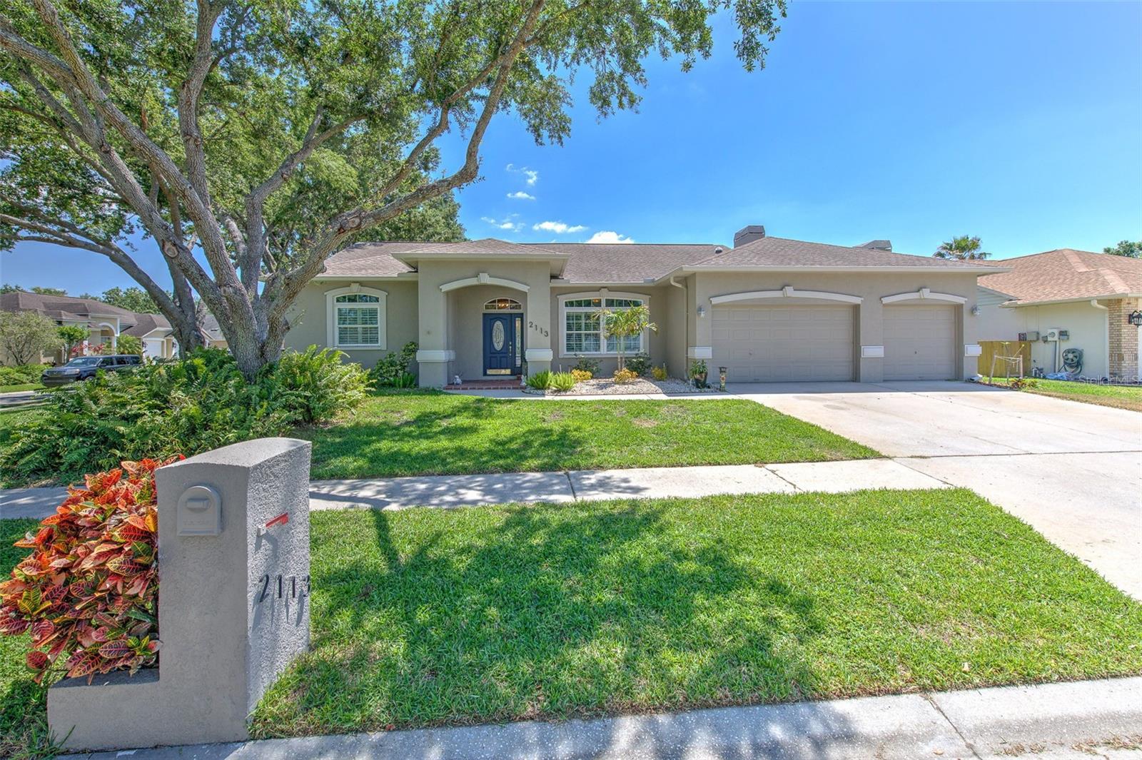 2113 GOLF MANOR BLVD, VALRICO, FL, 33596