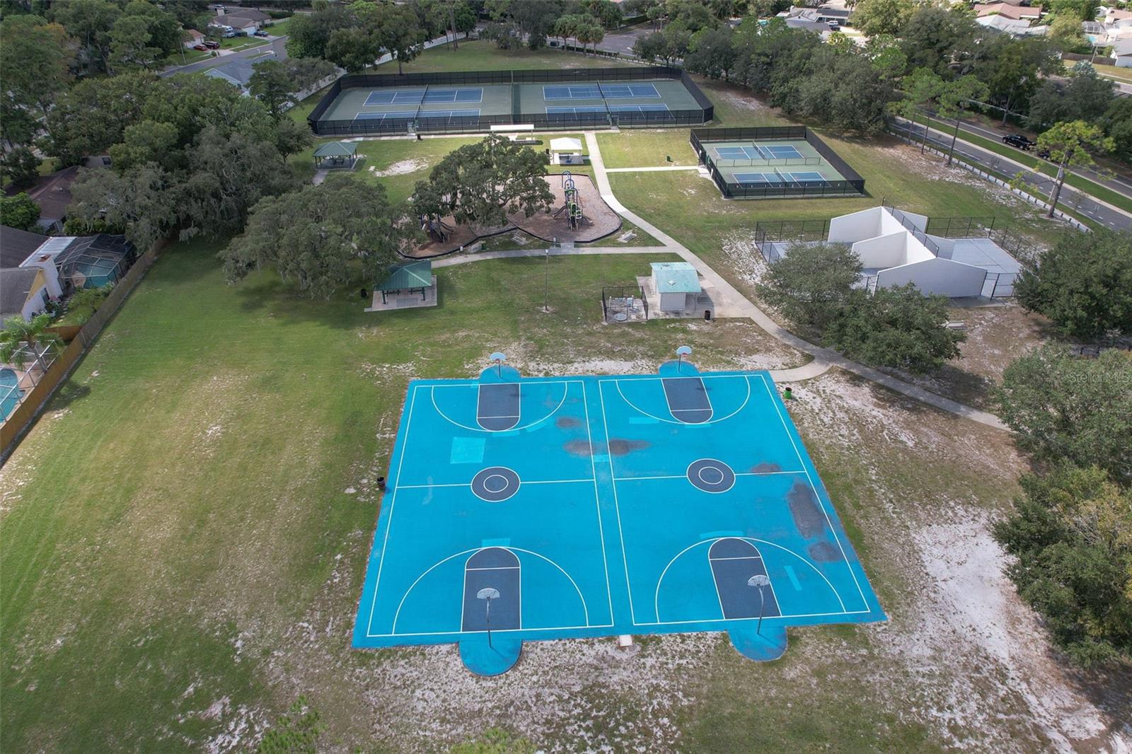 2113 GOLF MANOR BLVD, VALRICO, FL, 33596