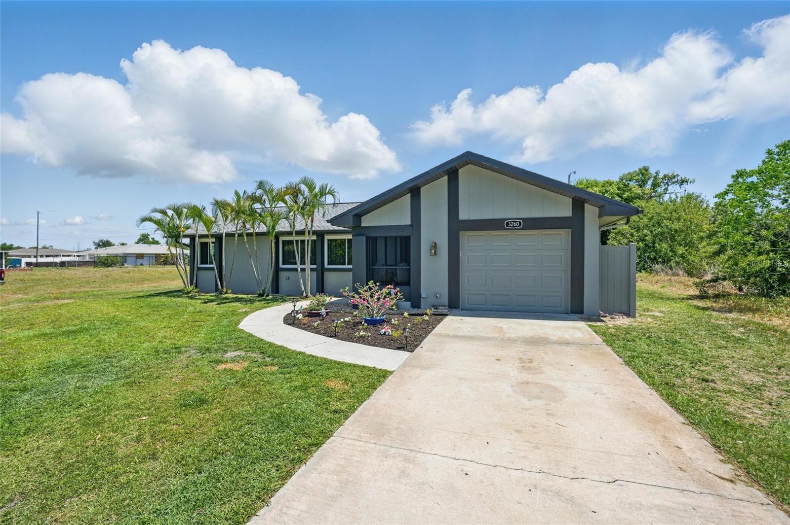 3260 PINETREE ST, PORT CHARLOTTE, FL, 33952