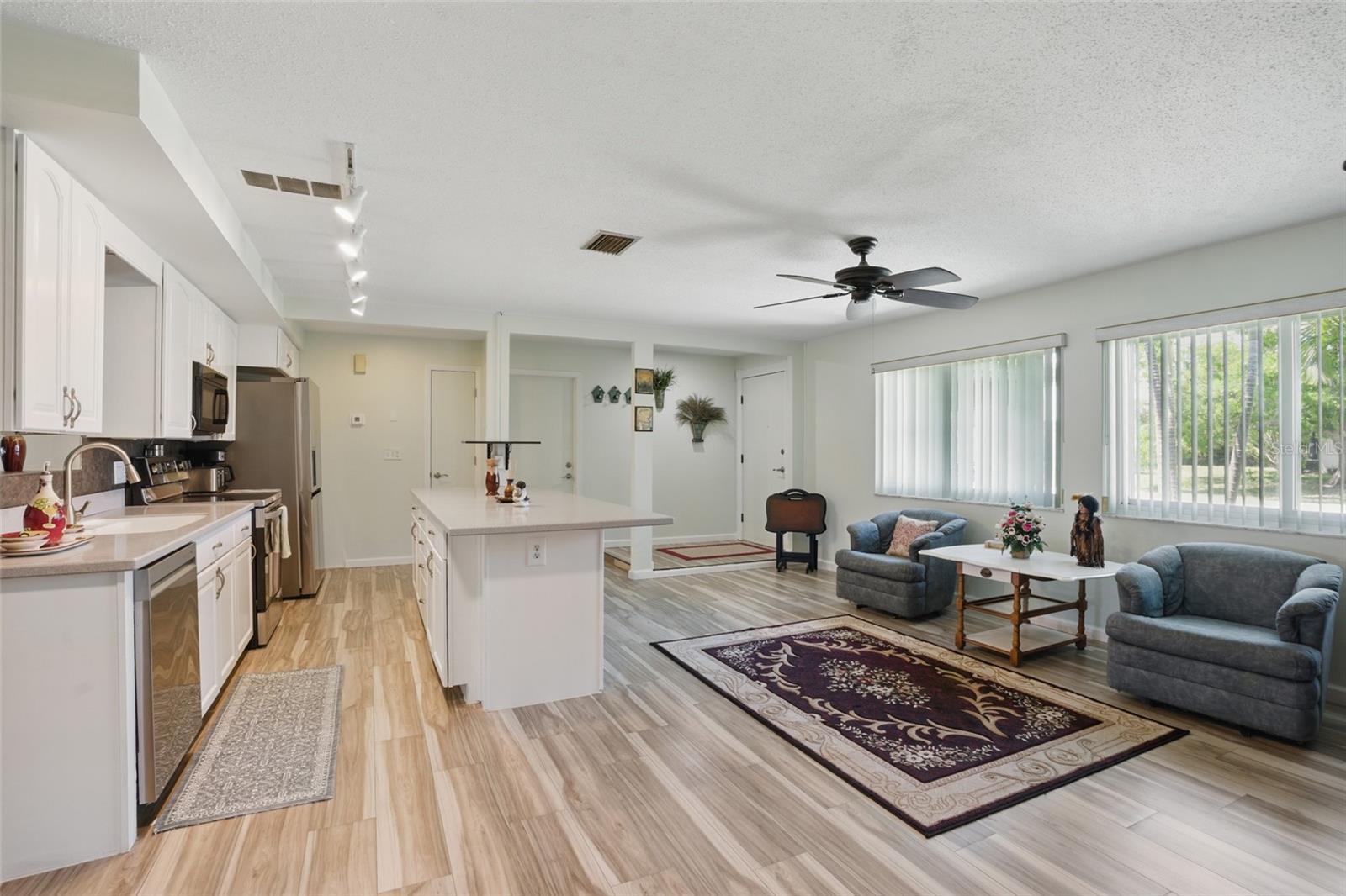 3260 PINETREE ST, PORT CHARLOTTE, FL, 33952