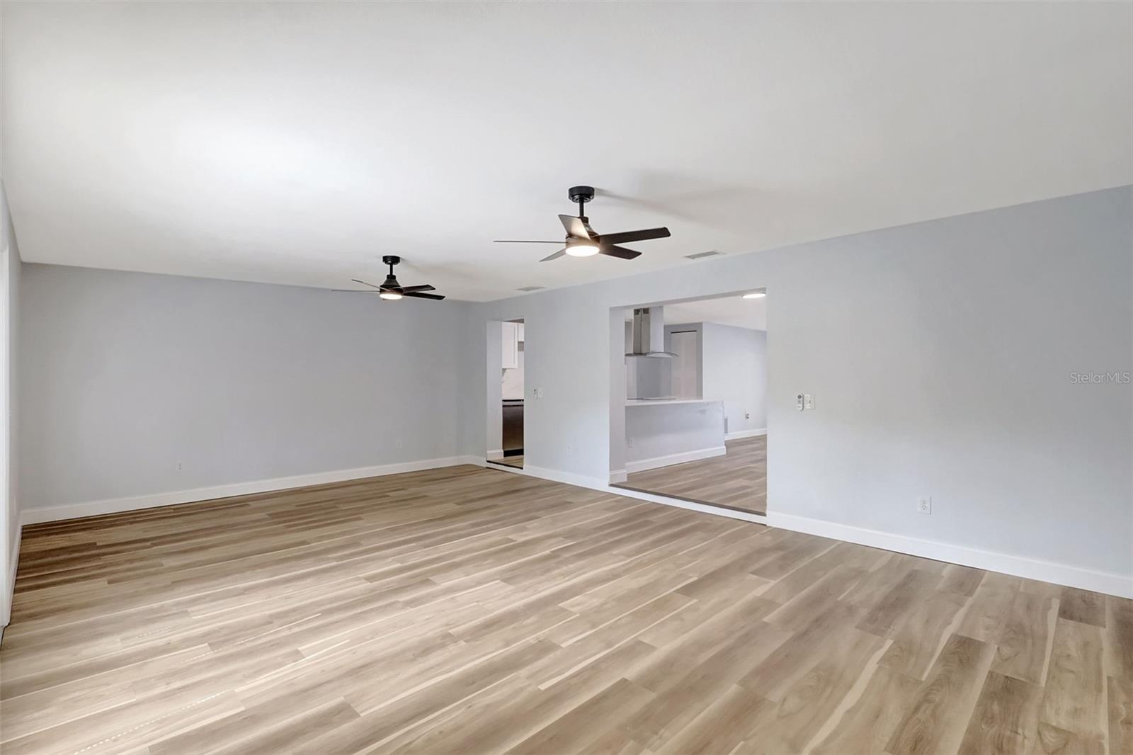 1024 APPLEWOOD DR, CLEARWATER, FL, 33759