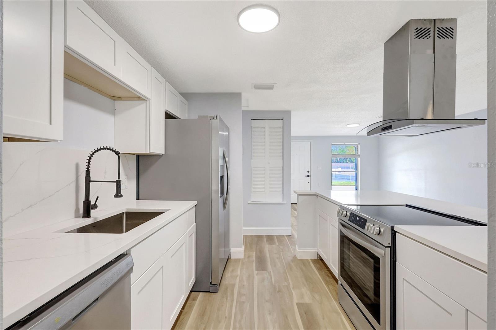 1024 APPLEWOOD DR, CLEARWATER, FL, 33759