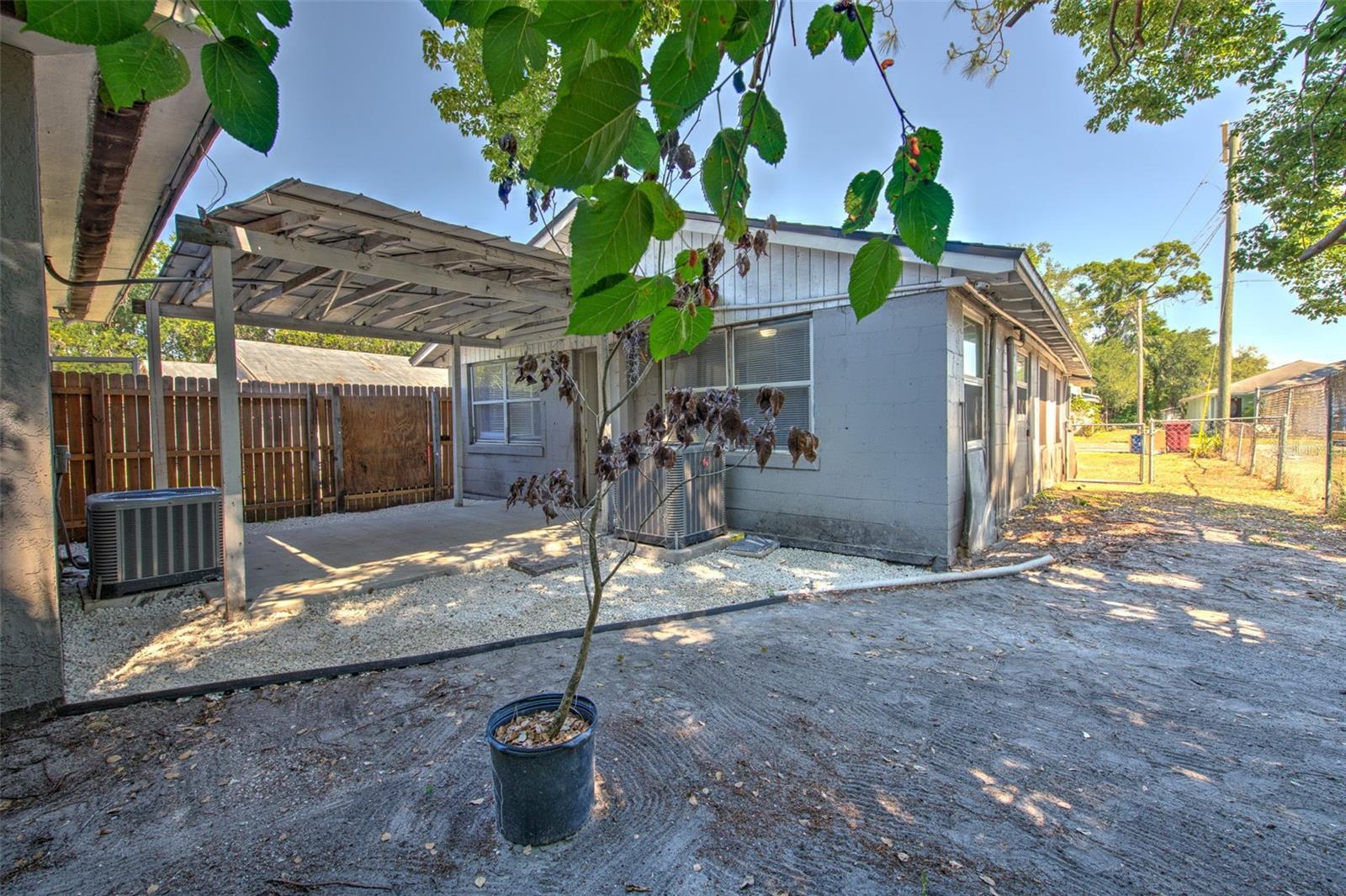 905 W BALL ST, PLANT CITY, FL, 33563