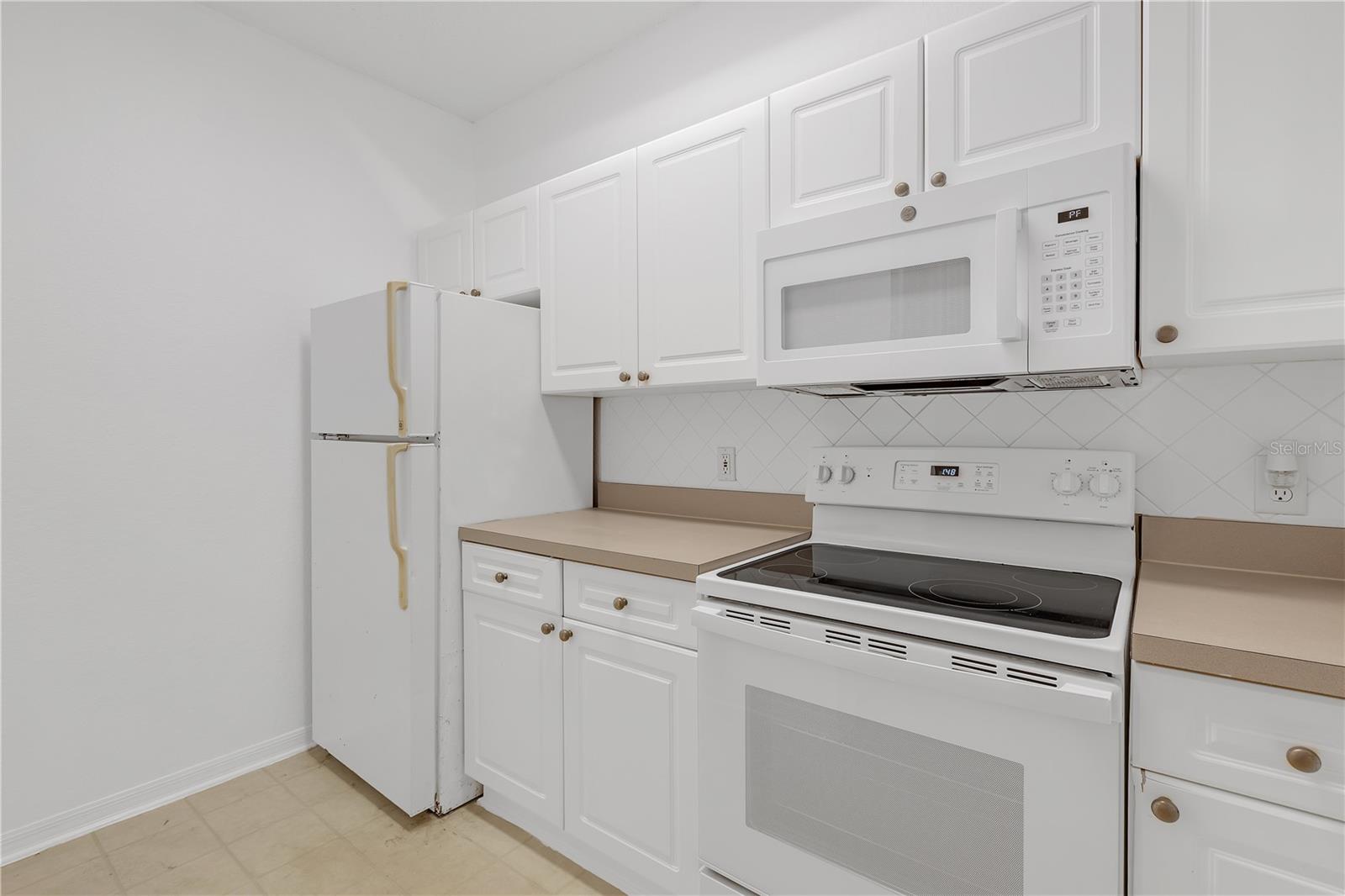 18001 RICHMOND PLACE DR #1017, TAMPA, FL, 33647