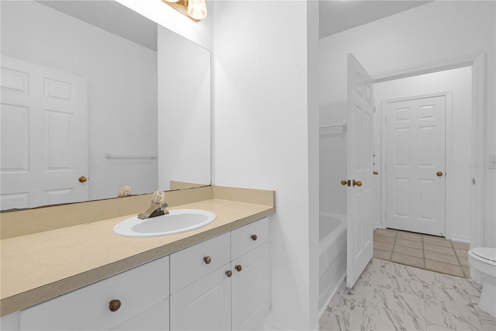 18001 RICHMOND PLACE DR #1017, TAMPA, FL, 33647