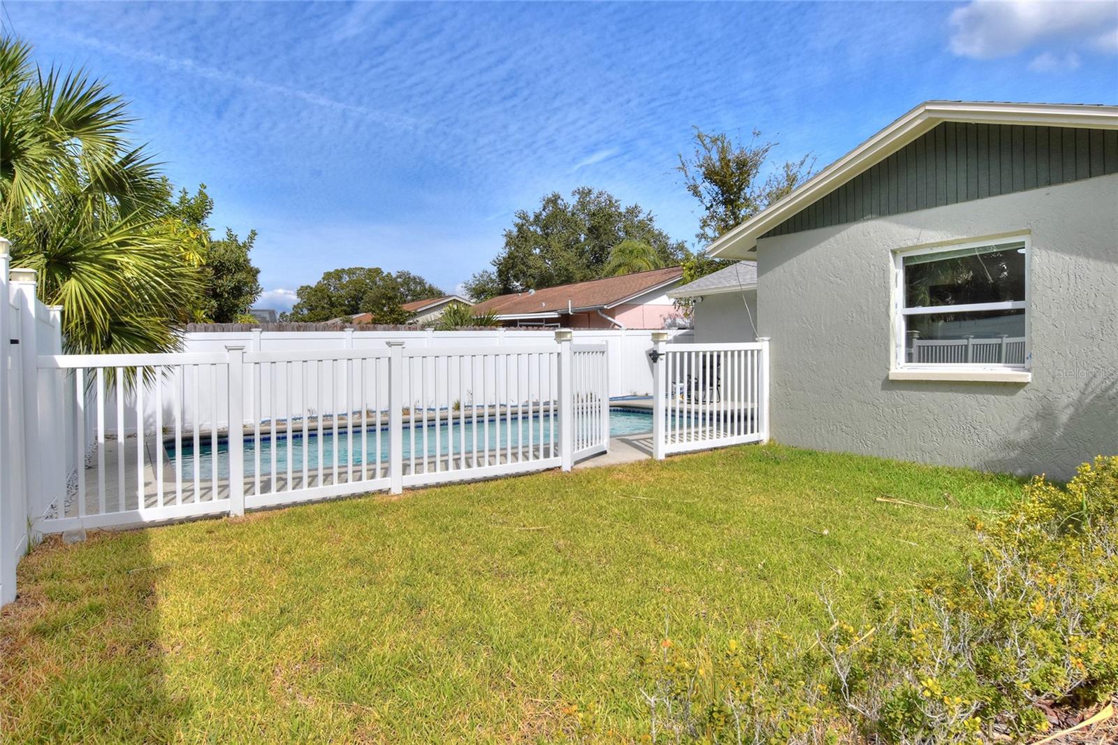 13032 CUMBERLAND DR, LARGO, FL, 33773