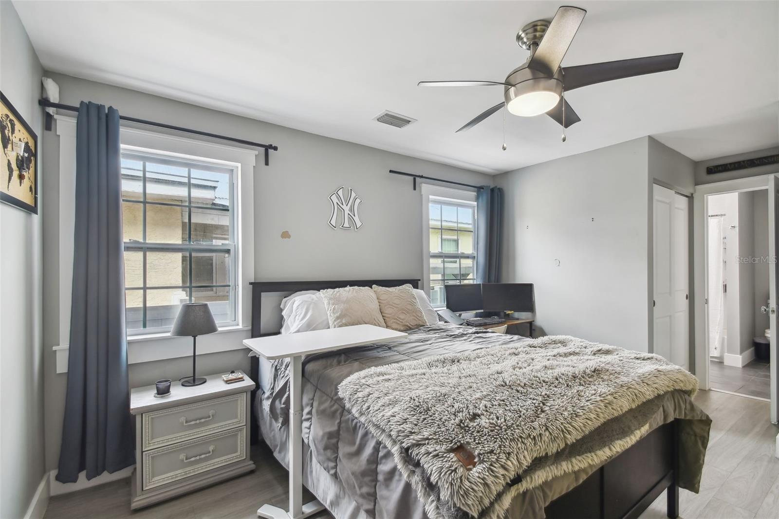 2704 W MAIN ST, TAMPA, FL, 33607