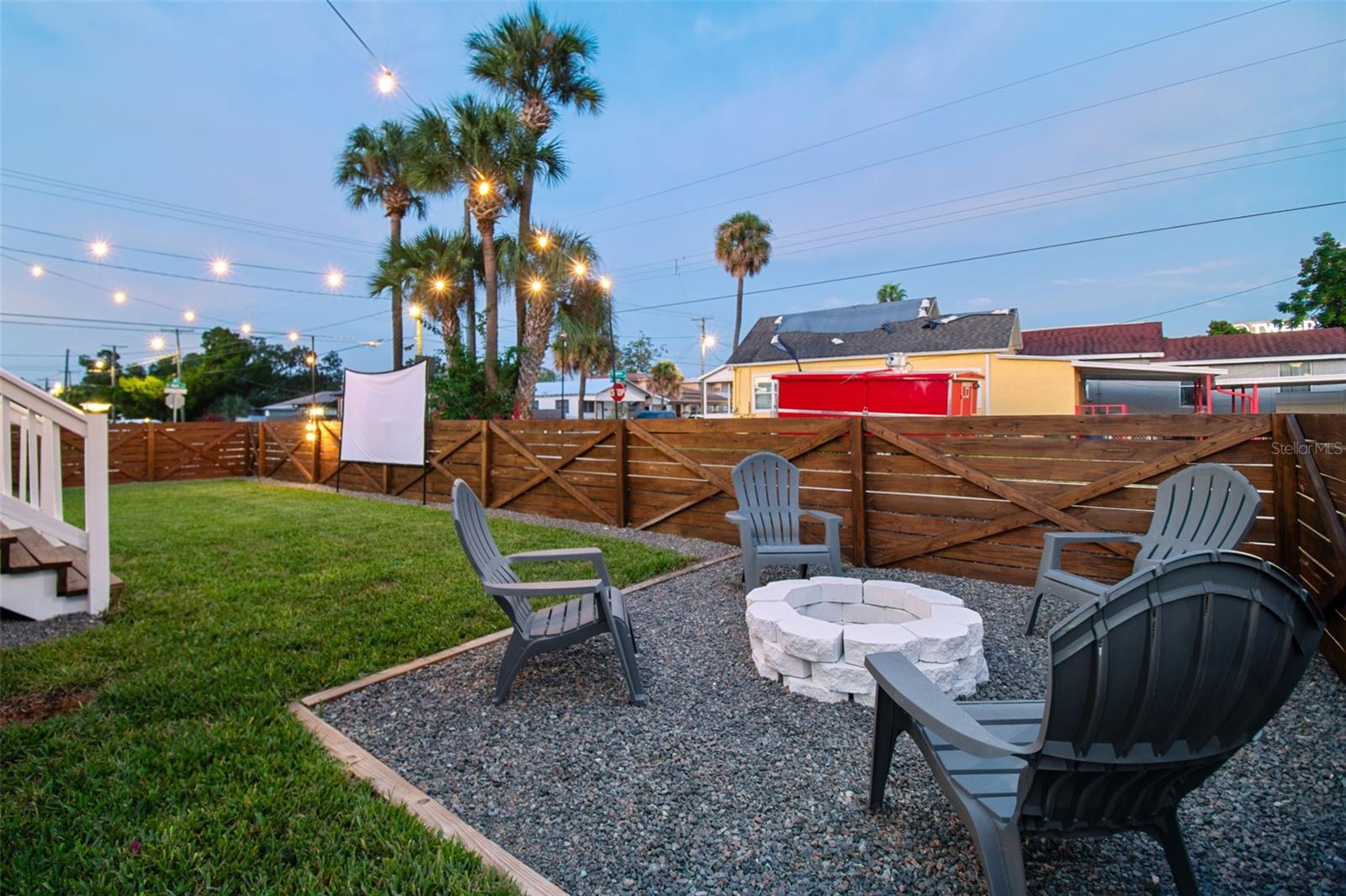 2704 W MAIN ST, TAMPA, FL, 33607