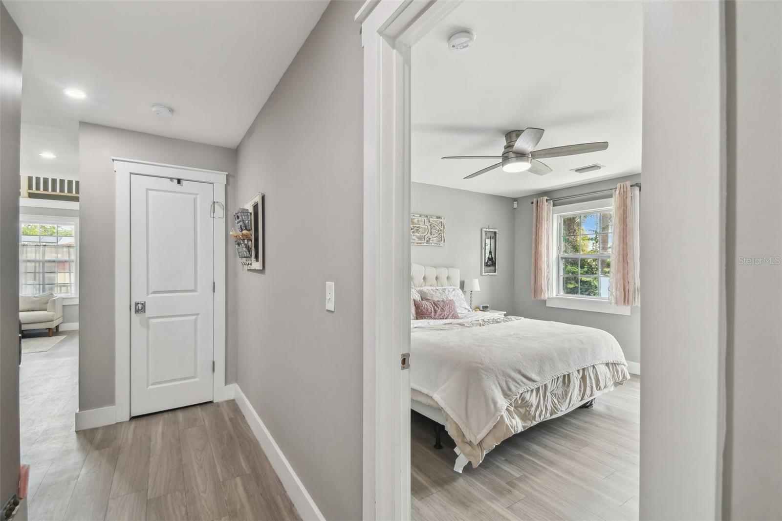 2704 W MAIN ST, TAMPA, FL, 33607