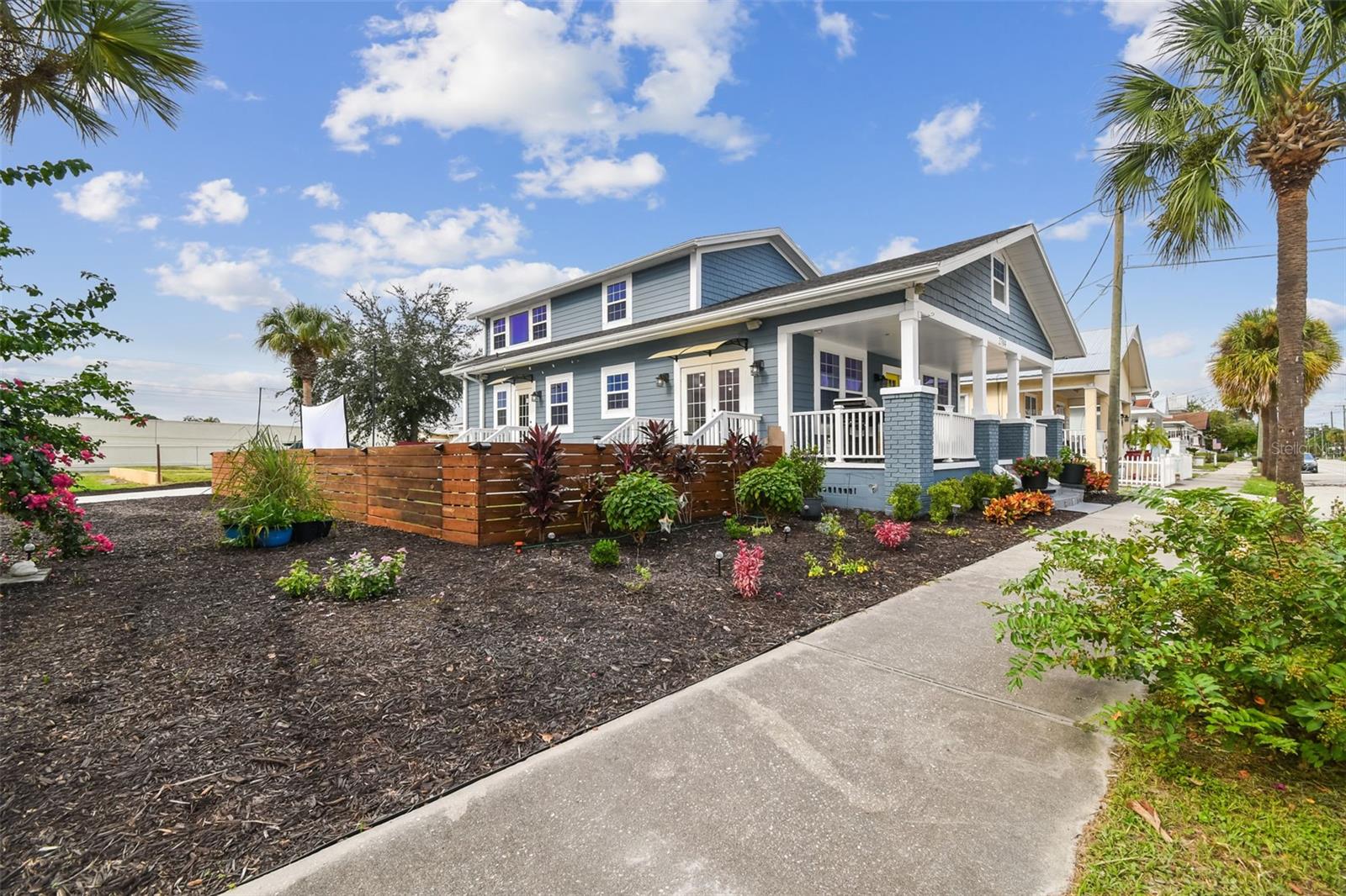 2704 W MAIN ST, TAMPA, FL, 33607