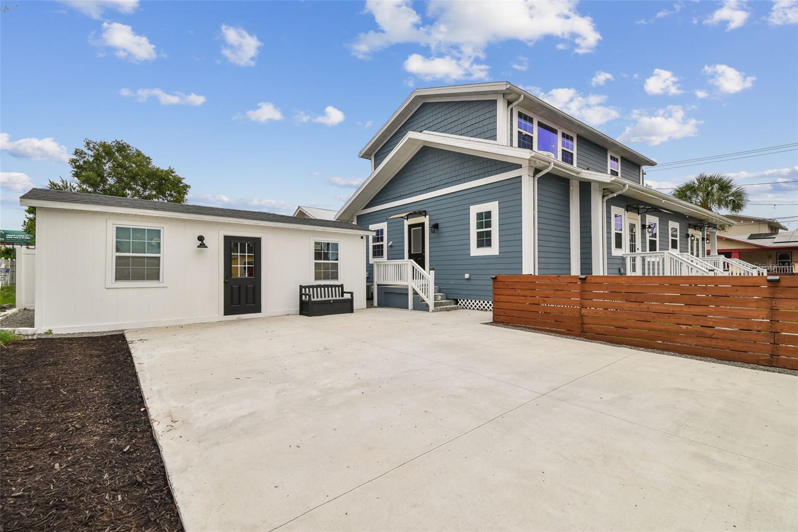 2704 W MAIN ST, TAMPA, FL, 33607