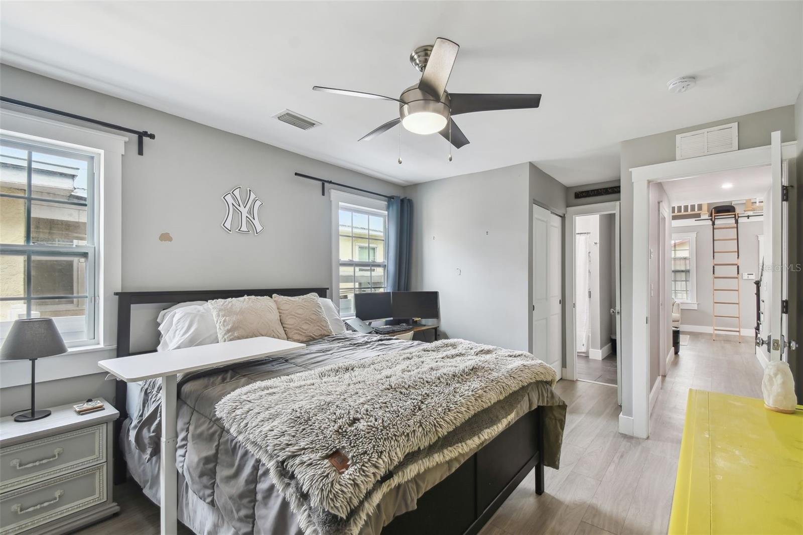 2704 W MAIN ST, TAMPA, FL, 33607