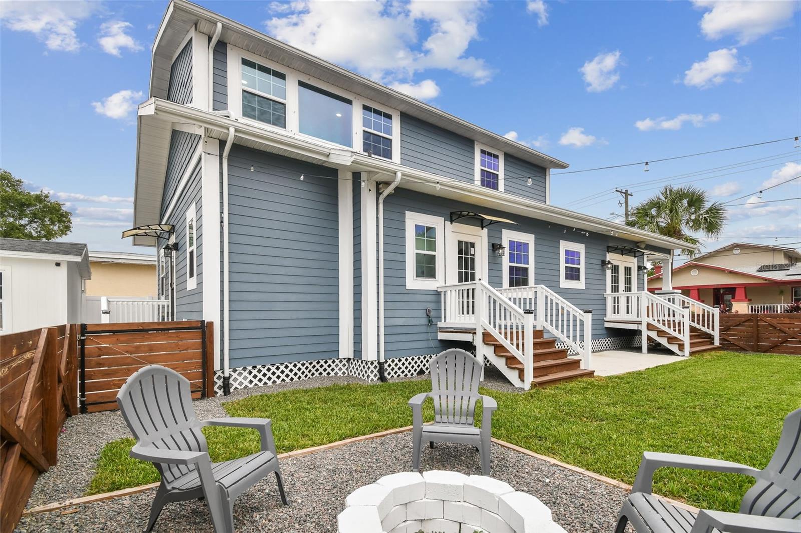 2704 W MAIN ST, TAMPA, FL, 33607