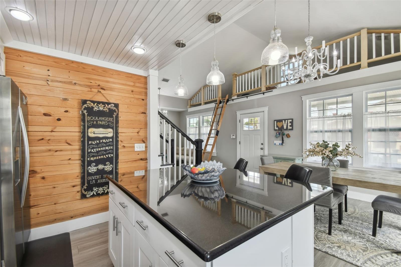 2704 W MAIN ST, TAMPA, FL, 33607